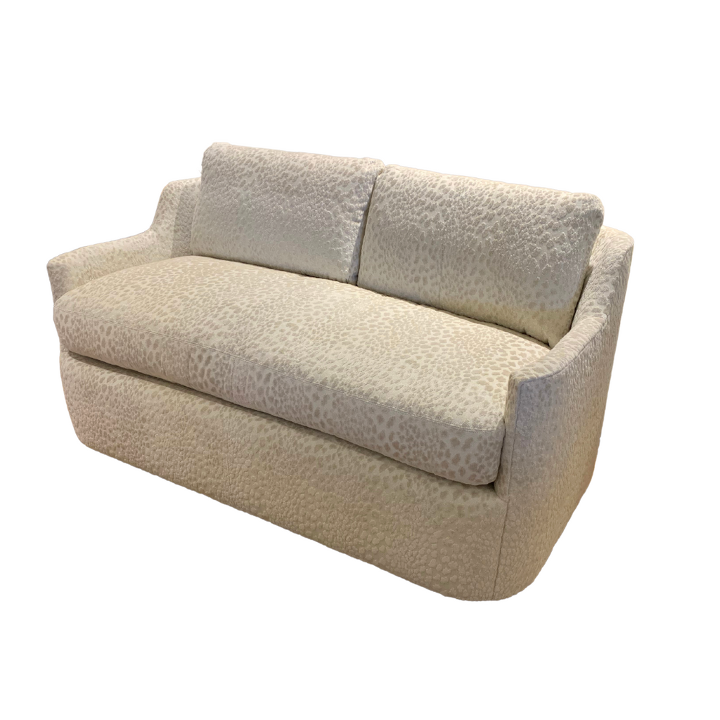 5323-11 Apartment Sofa