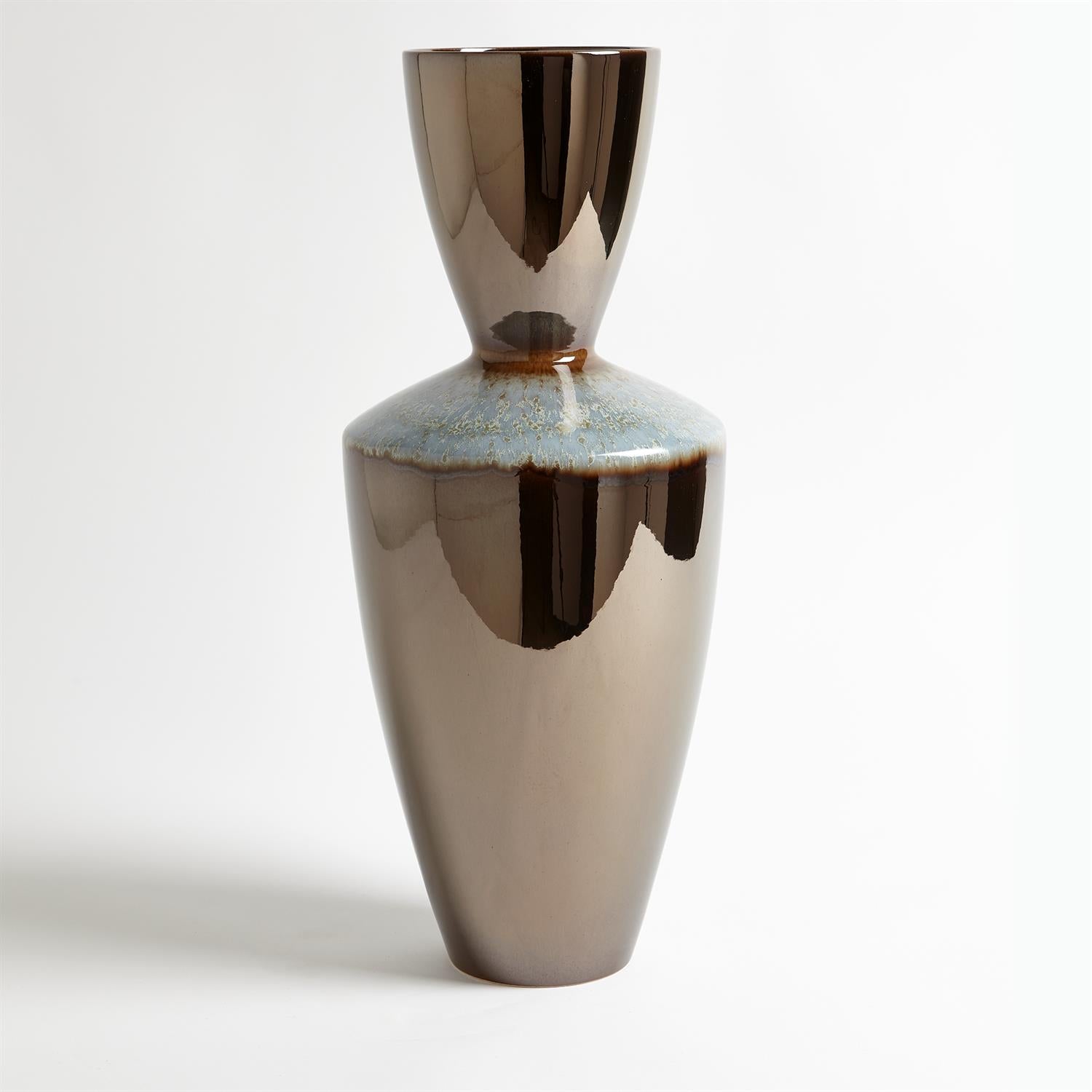 Marta's Vase in Bronze Reactive Blue