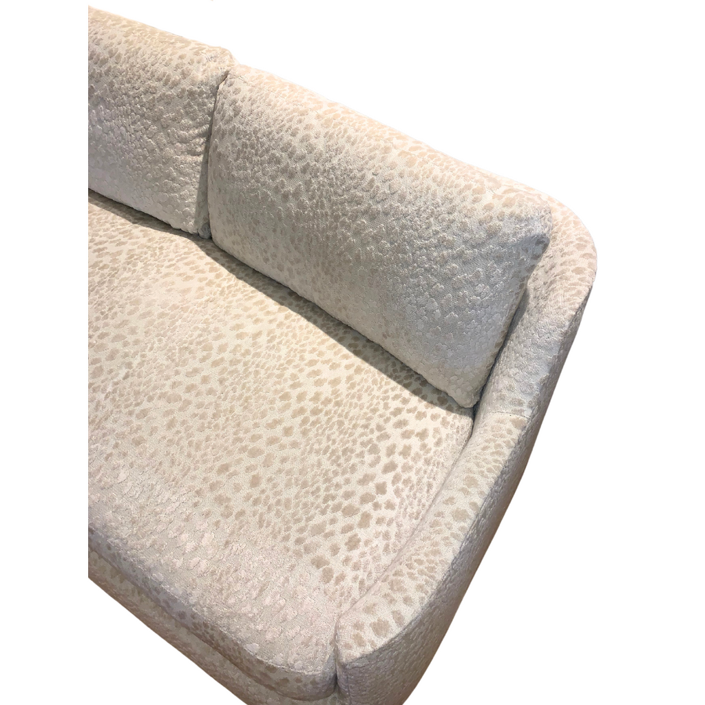 5323-11 Apartment Sofa