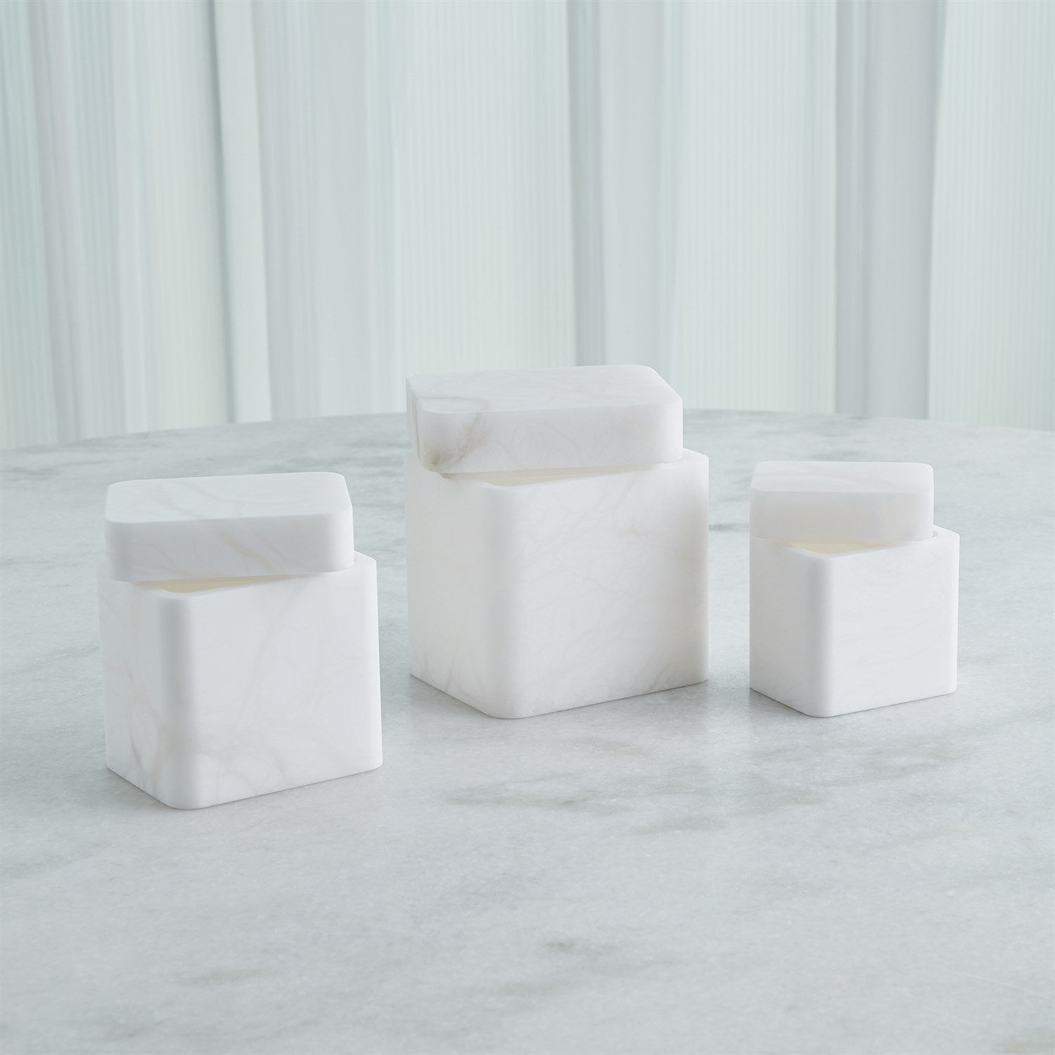 Raggio Alabaster Box-White