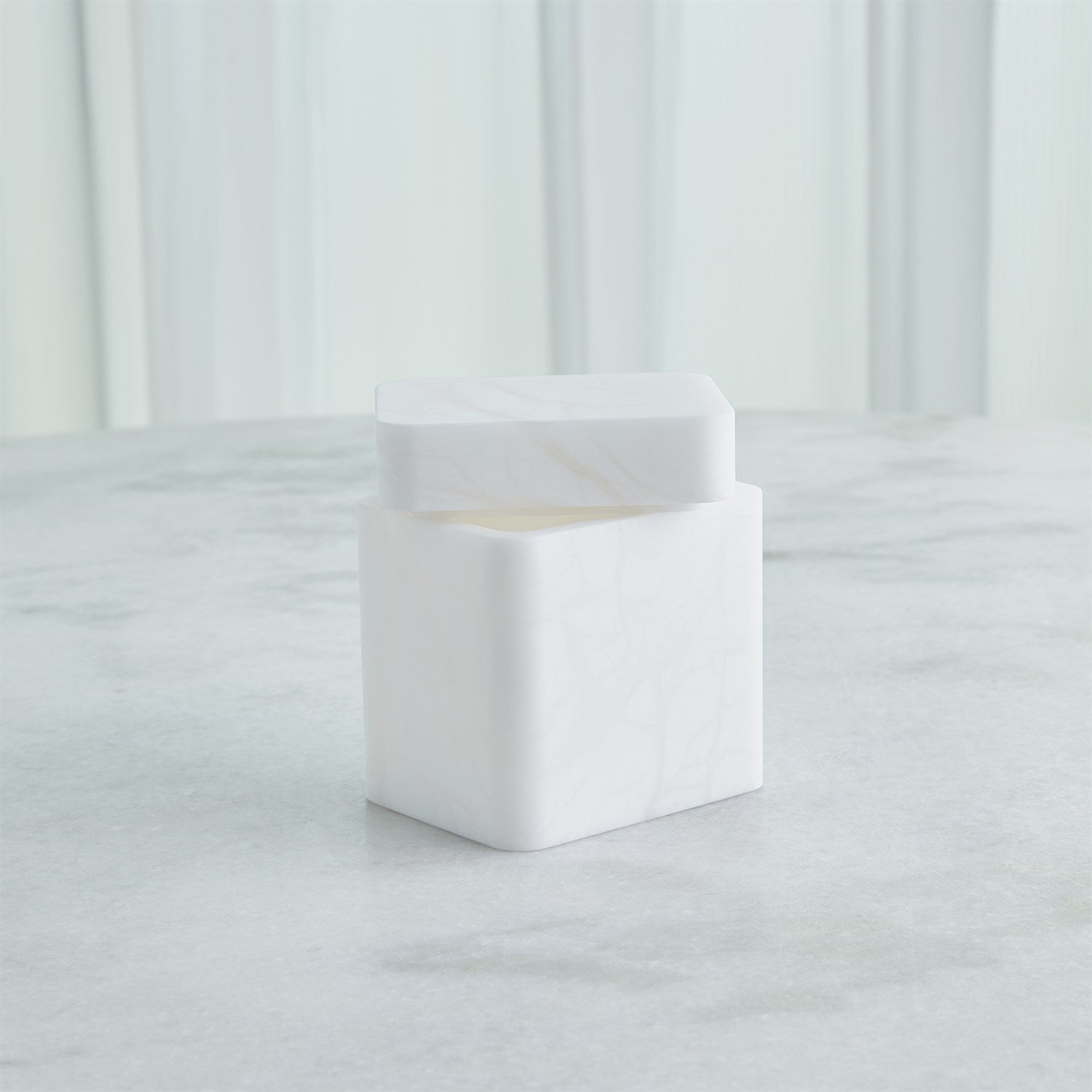 Raggio Alabaster Box-White