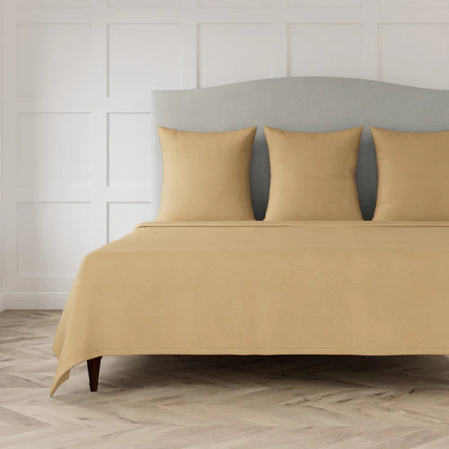 Great Hall Queen Coverlet Set in Sand