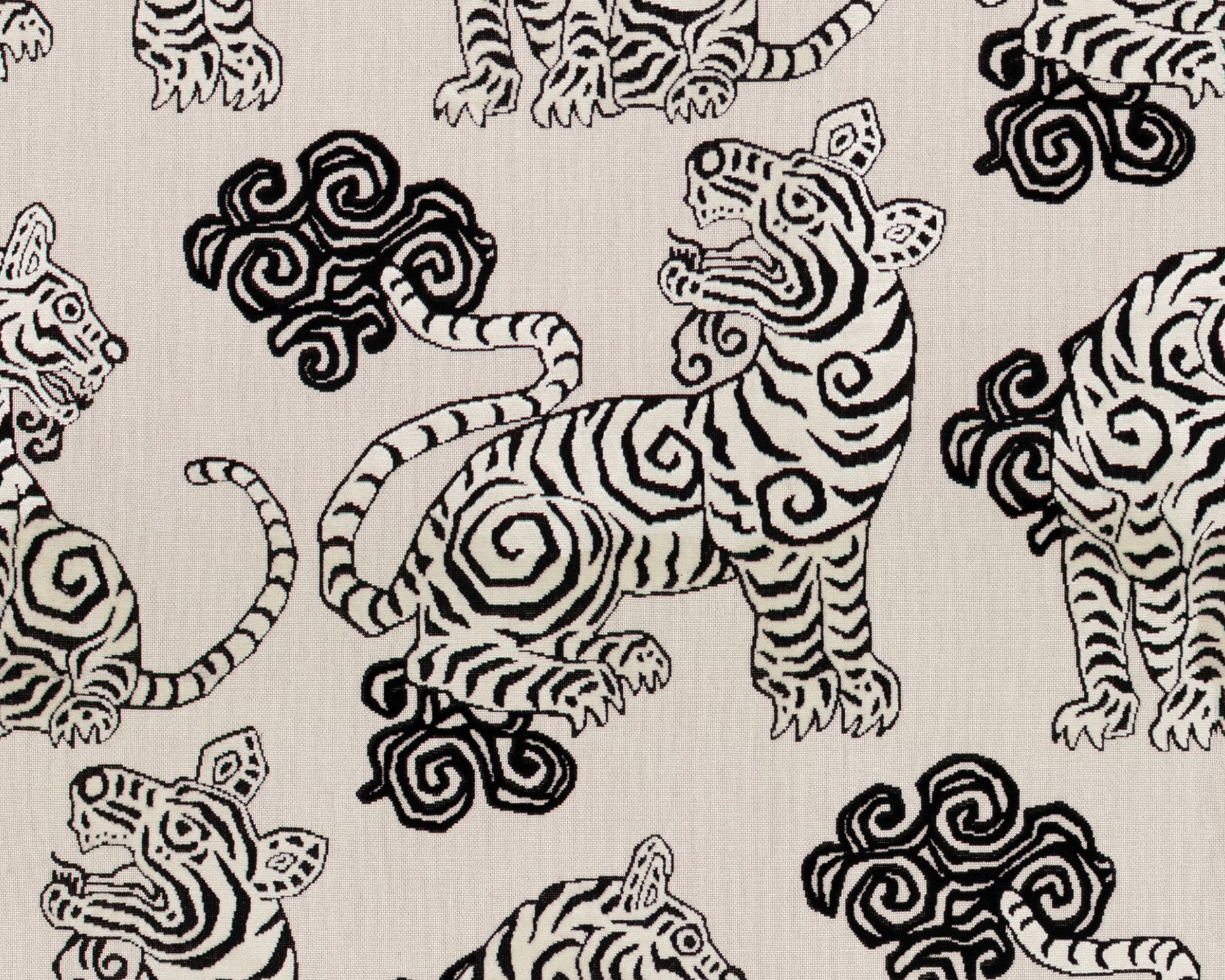 F485-01 Lounge Chair