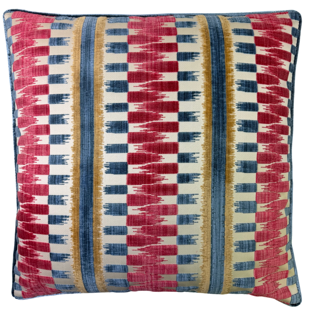 Flamme 22" Pillow