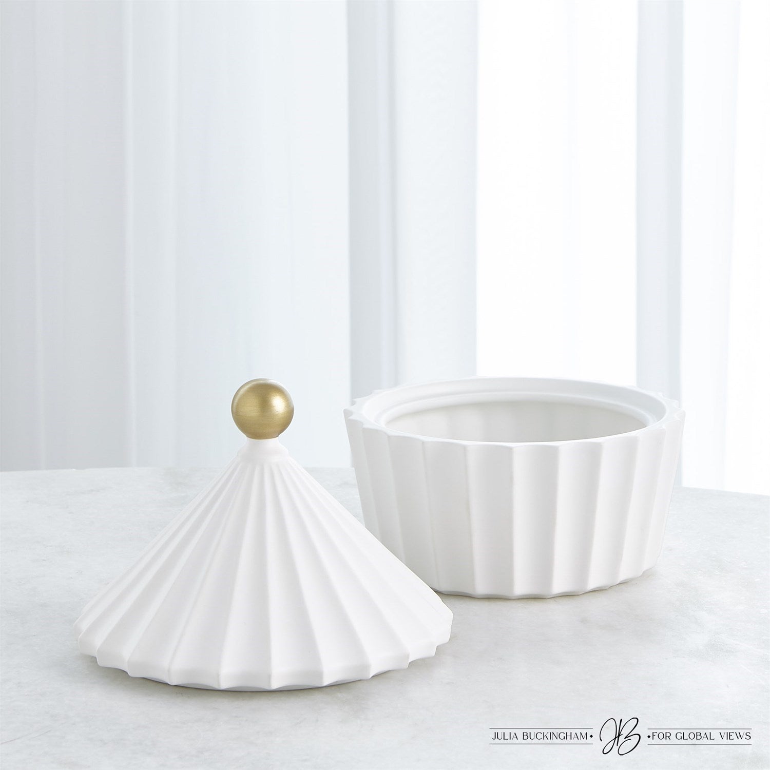 Cirque Vessel with Lid - White